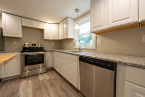 9 Blackhall Ct, New London, CT 06320, USA Photo 29