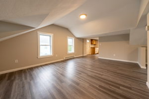 9 Blackhall Ct, New London, CT 06320, USA Photo 11