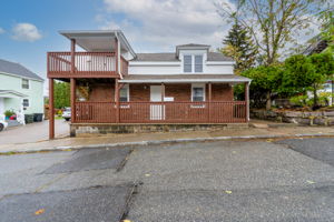 9 Blackhall Ct, New London, CT 06320, USA Photo 0