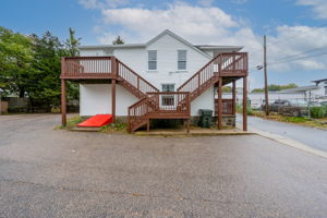 9 Blackhall Ct, New London, CT 06320, USA Photo 2