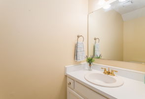 5001 Tower Rd-13