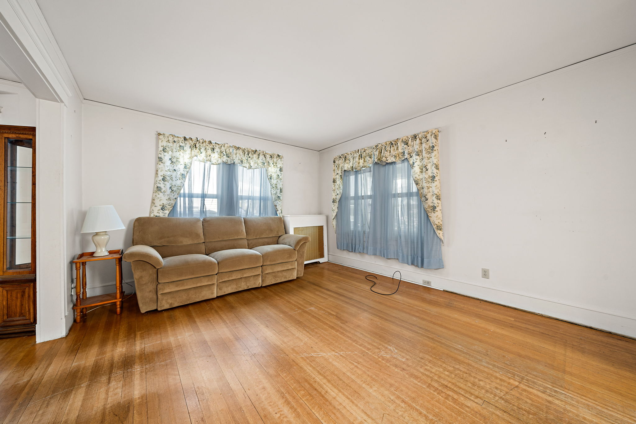 77 Schiller Rd, Dedham, MA 02026 TMRE Photography