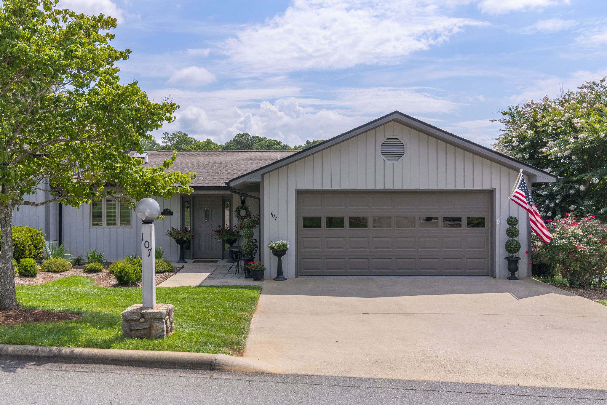 107 Kyfields Dr, Weaverville, NC 28787 TCMPhotos
