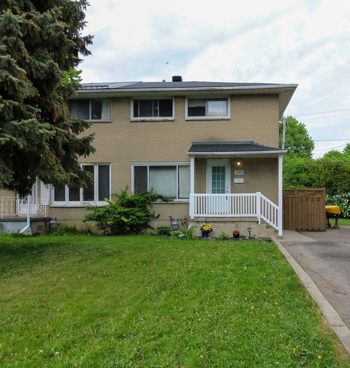 333 1st Ave, Brockville, ON K6V 3B8 Amo360