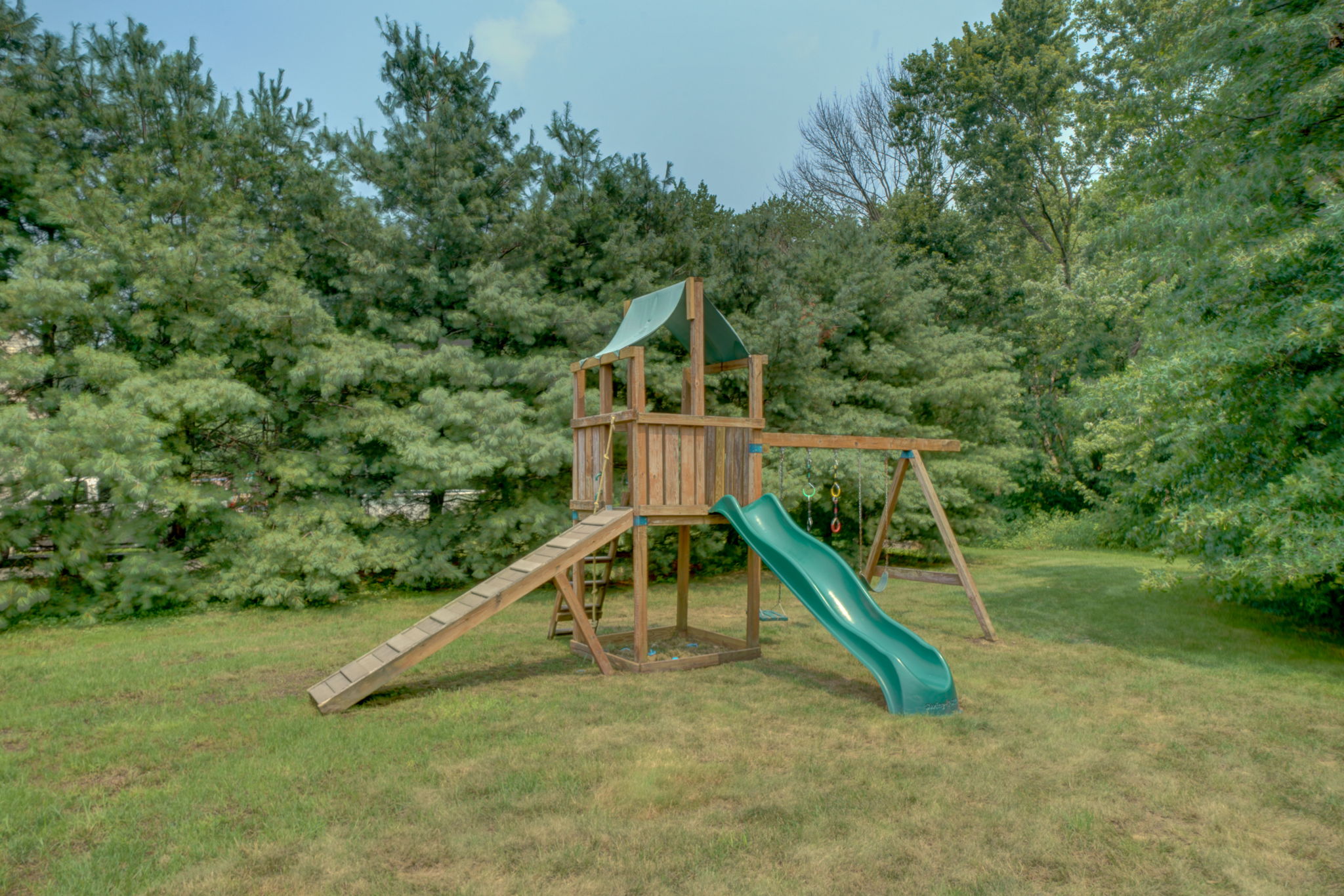 10 La Fountain Rd, Suffield, CT 06078, USA Photo 12