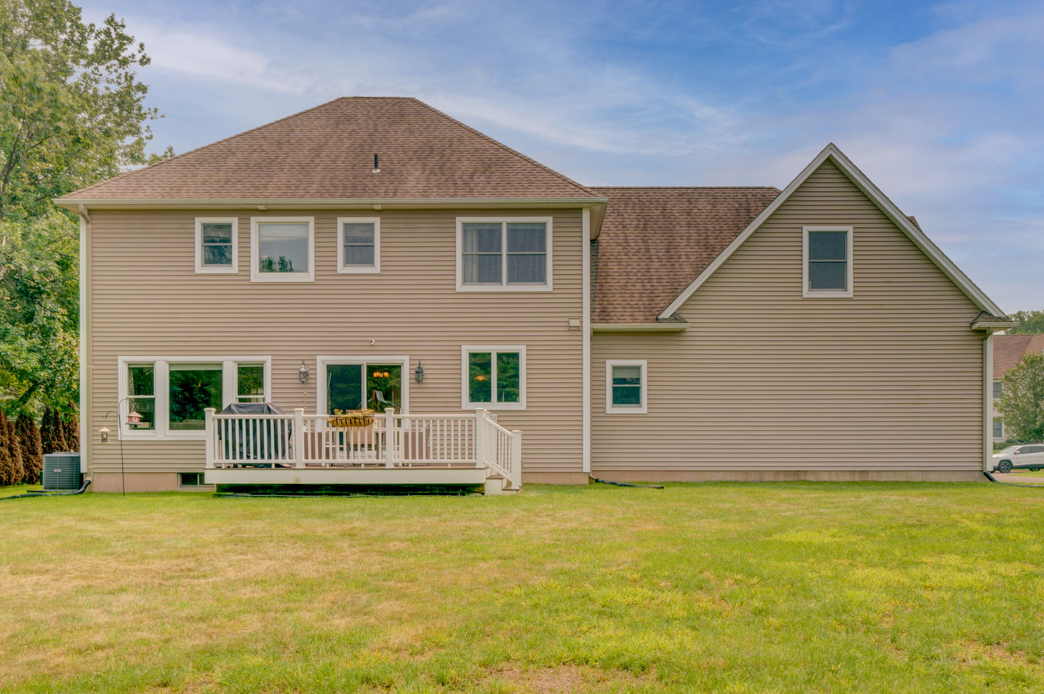 10 La Fountain Rd, Suffield, CT 06078, USA Photo 5