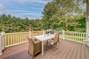 10 La Fountain Rd, Suffield, CT 06078, USA Photo 9