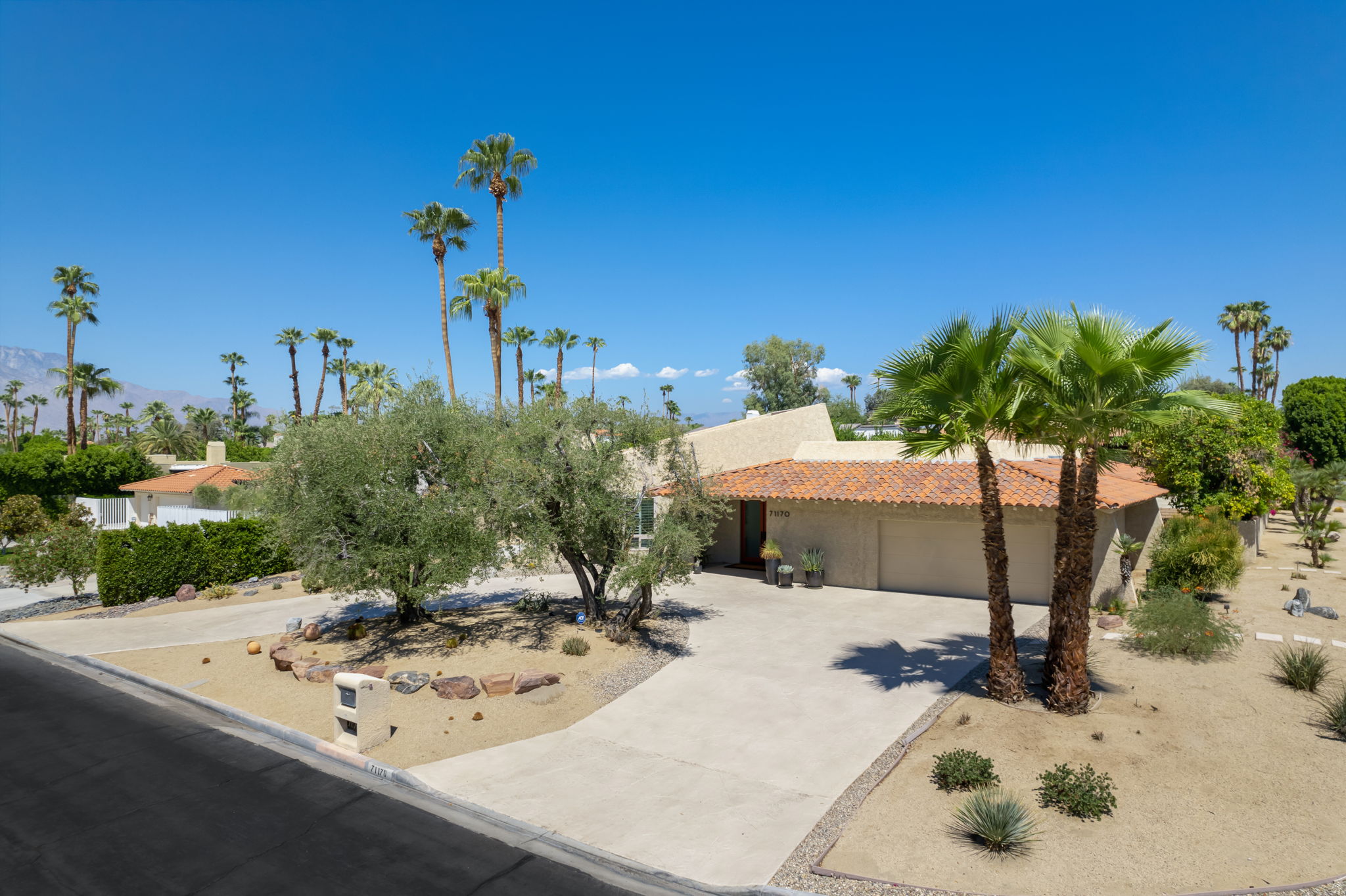 71170 Tamarisk Ln, Rancho Mirage, CA 92270, USA Photo 40