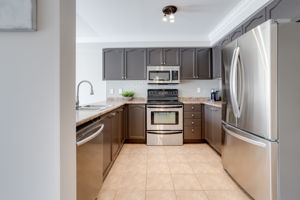 26 Crestbank Ct, Vaughan, ON L6A 0B2, CA Photo 9