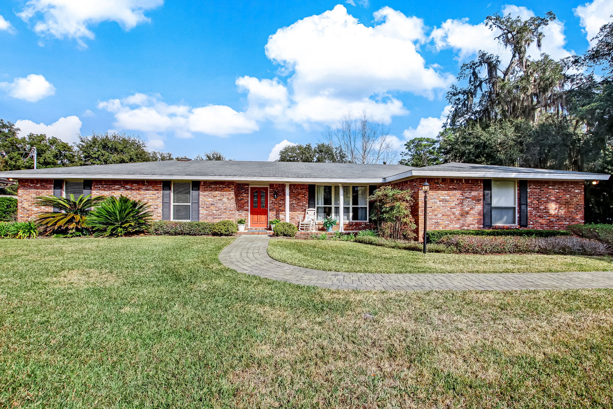 Welcome to 2865 Village Grove Dr S
