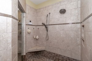 Owner's En-Suite Bath