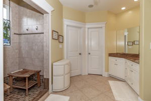 Owner's En-Suite Bath