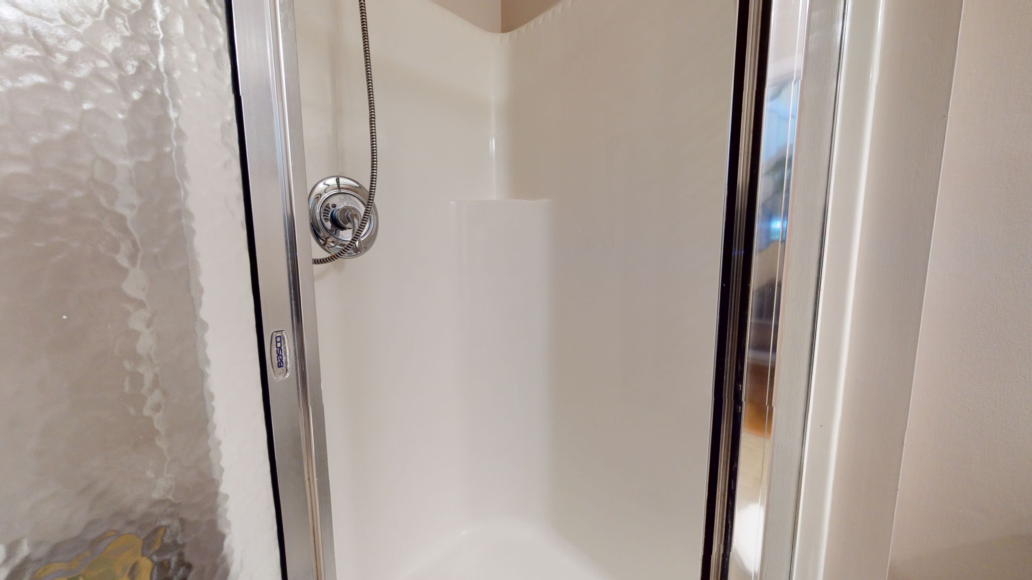 4100 Five Oaks Dr, Durham, NC 27707, USA Photo 33