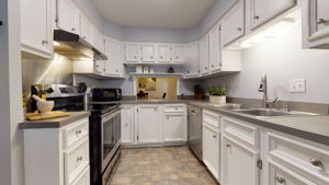 4100 Five Oaks Dr, Durham, NC 27707, USA Photo 15