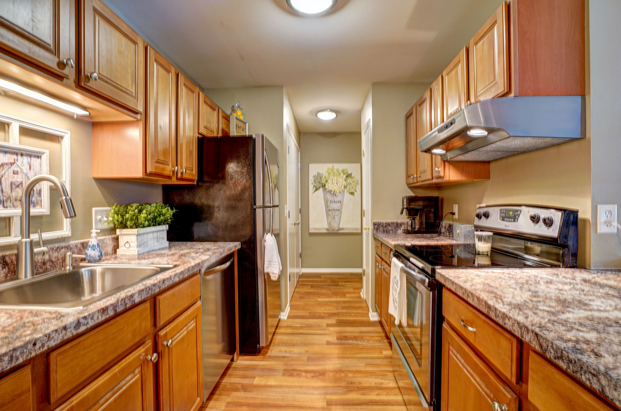 7211 98th Ave, Kenosha, WI 53142 Creative Juice Studios