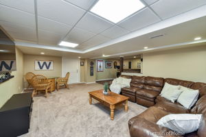 600 Kendridge Ct, Aurora, IL 60502, USA Photo 22