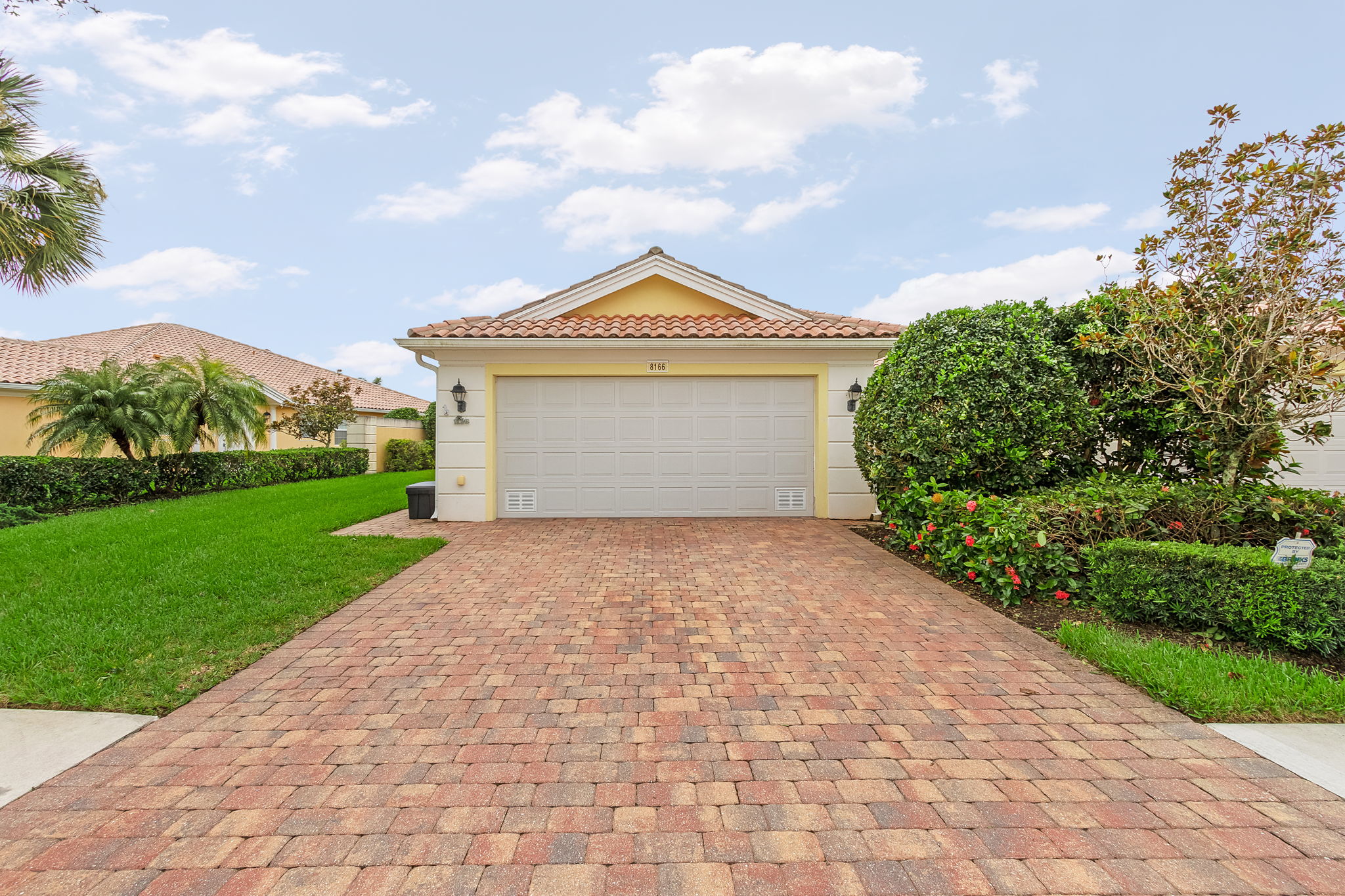 8166 Xenia Ln, Naples, FL 34114 VisualPRO Photography