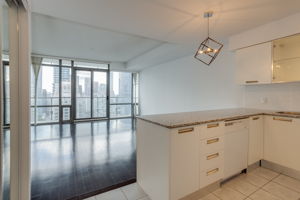 37 Grosvenor St - Unit 2904, Toronto, ON M5S 3K6, CA Photo 4