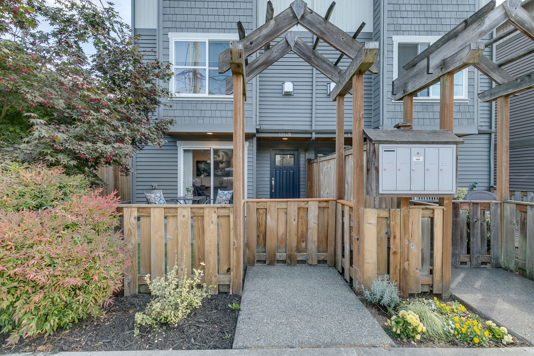 1214 6th Ave N, Seattle, WA 98109, USA Photo 1