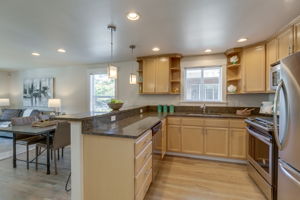 1214 6th Ave N, Seattle, WA 98109, USA Photo 9