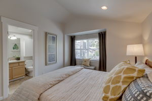 1214 6th Ave N, Seattle, WA 98109, USA Photo 26