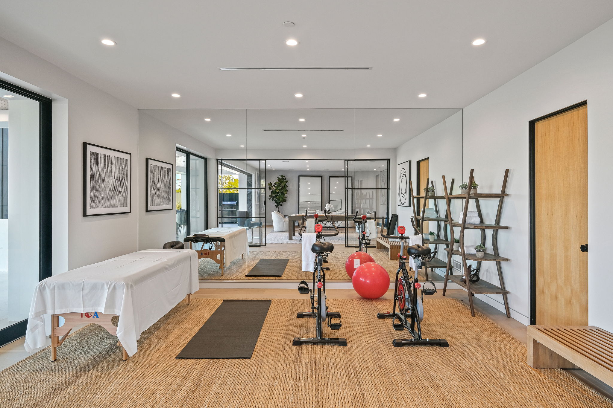 15312 Whitfield Ave, Pacific Palisades, CA 90272, US Photo 36