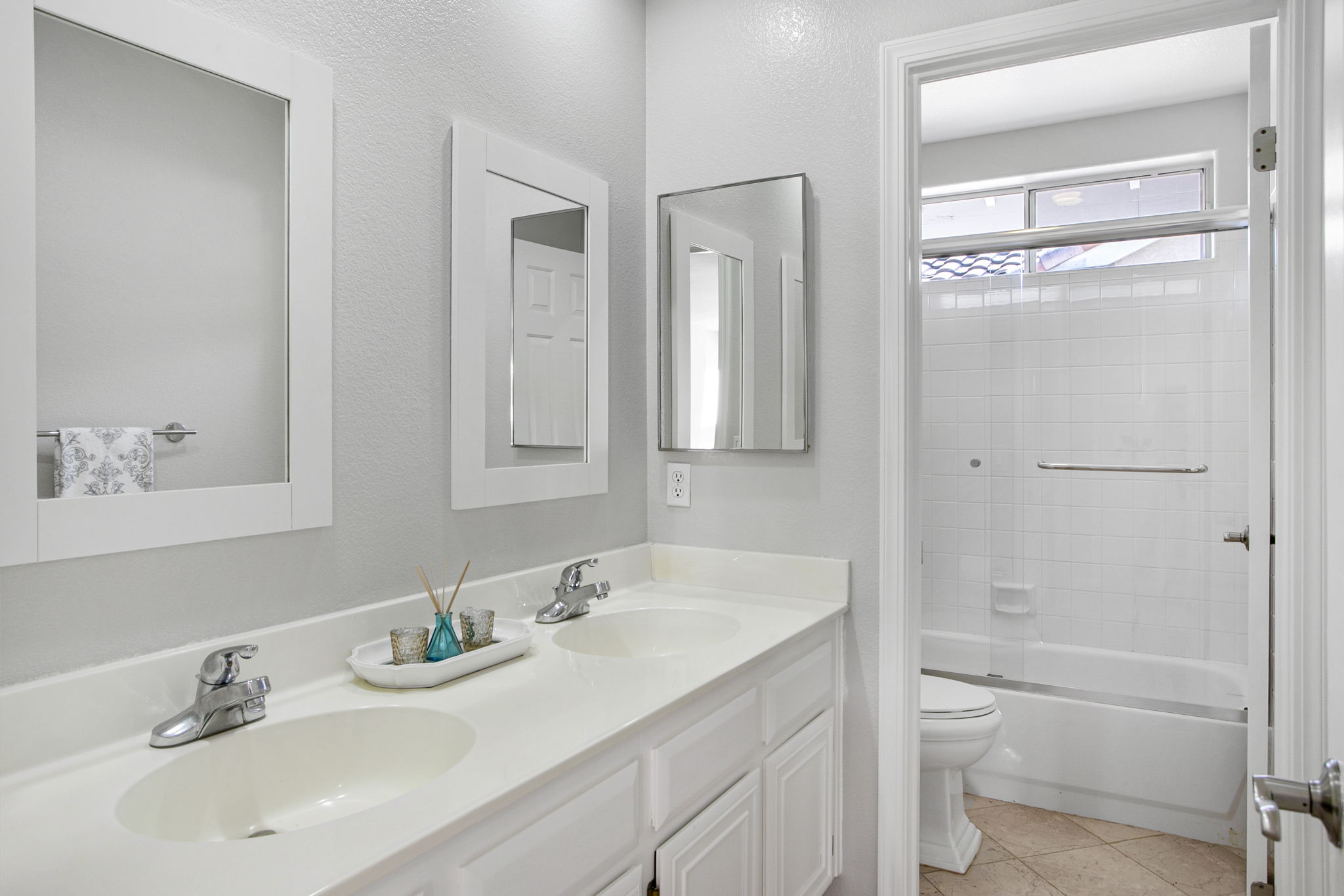 15183 Shining Star Ln, San Leandro, CA 94579, US Photo 36