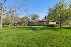 1200 Lexington Dr, Algonquin, IL 60102, US Photo 23