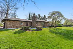 1200 Lexington Dr, Algonquin, IL 60102, US Photo 24