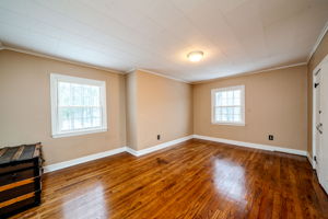 671 Andrews St, Southington, CT 06489, US Photo 52
