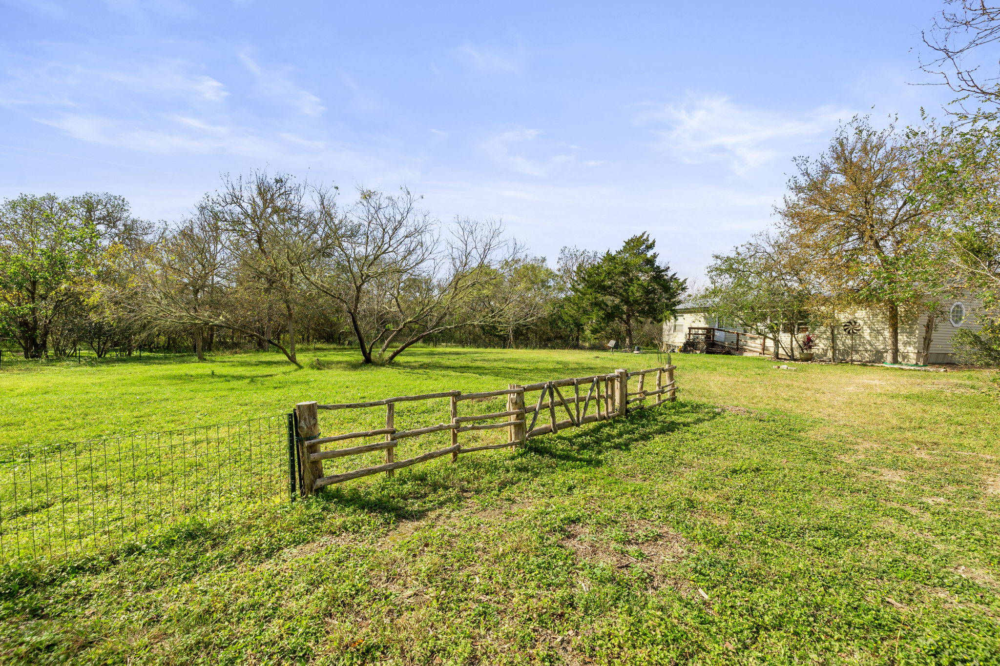 155 Elm Forest Loop, Cedar Creek, TX 78612, USA Photo 19