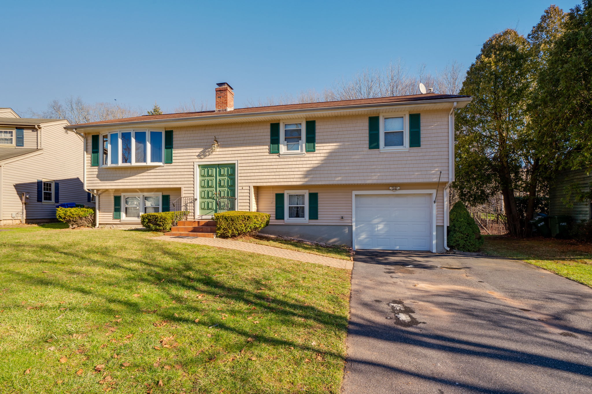 41 Seneca Dr, Meriden, CT 06450, US Photo 49