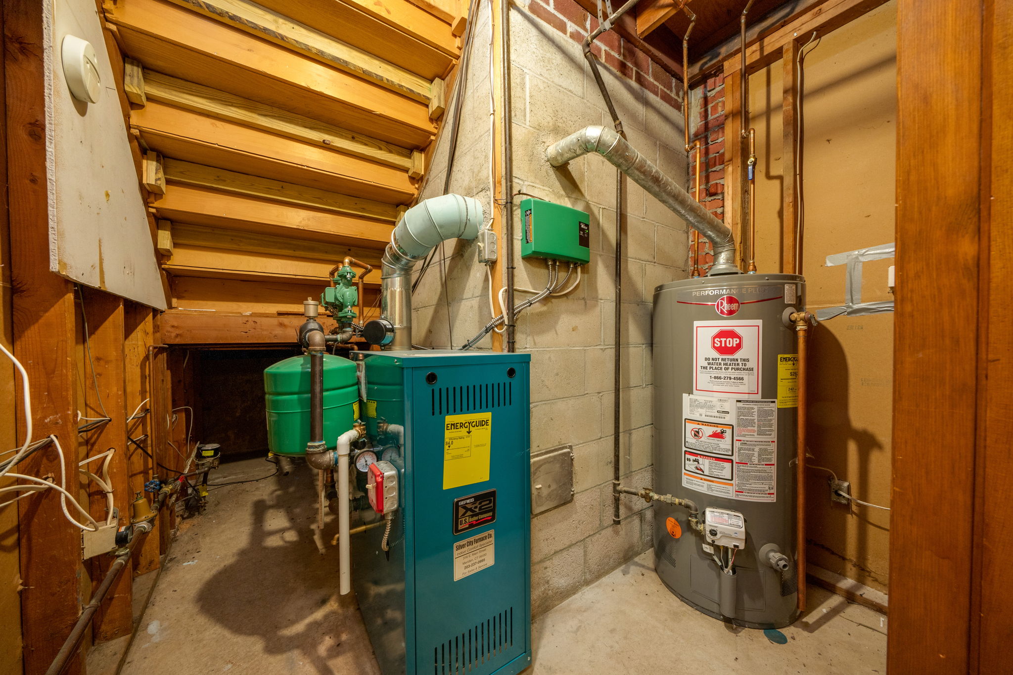 41 Seneca Dr, Meriden, CT 06450, US Photo 44