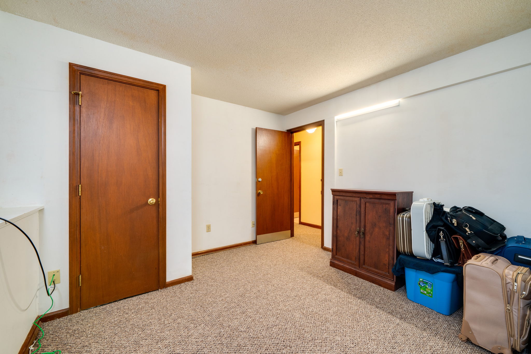 41 Seneca Dr, Meriden, CT 06450, US Photo 41