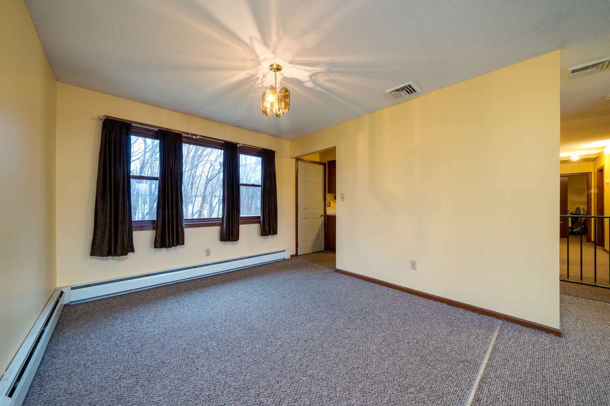 41 Seneca Dr, Meriden, CT 06450, US Photo 16