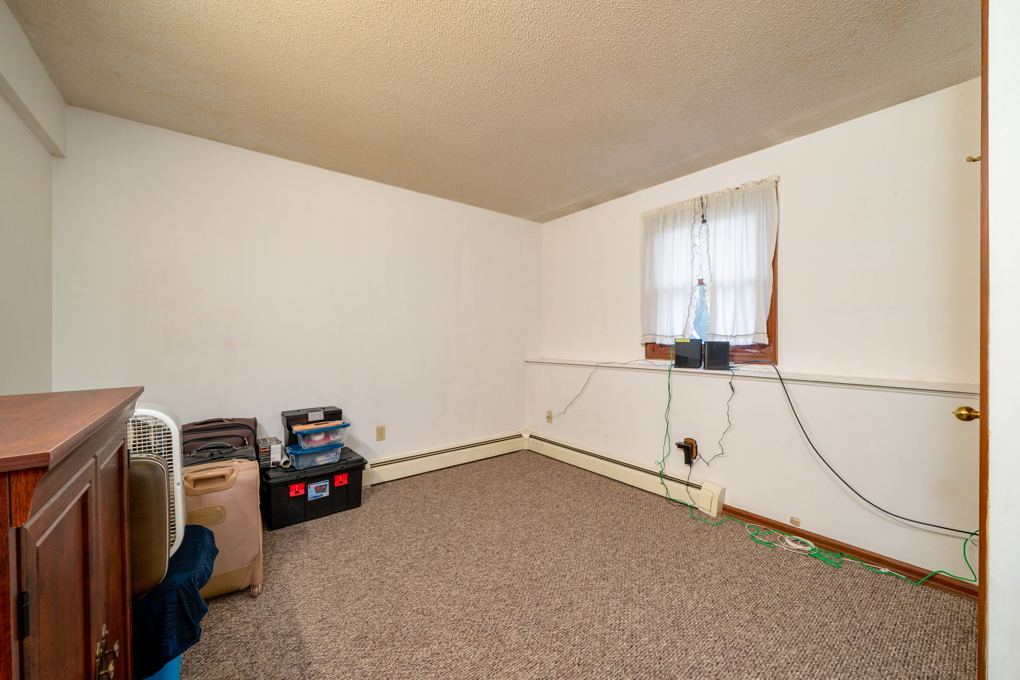 41 Seneca Dr, Meriden, CT 06450, US Photo 40