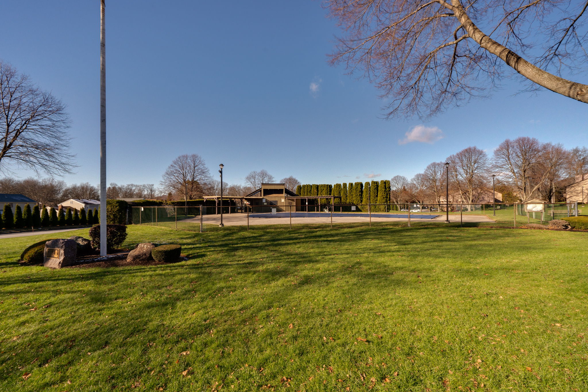 41 Seneca Dr, Meriden, CT 06450, US Photo 9