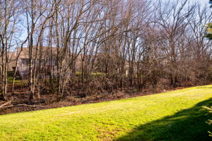 41 Seneca Dr, Meriden, CT 06450, US Photo 47