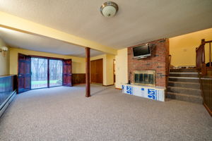 41 Seneca Dr, Meriden, CT 06450, US Photo 34