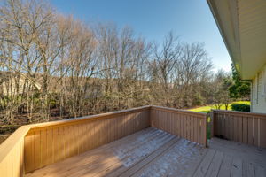 41 Seneca Dr, Meriden, CT 06450, US Photo 4