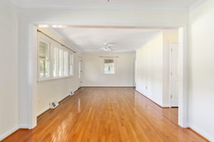 7818 Howard St, Manassas, VA 20111, US Photo 3