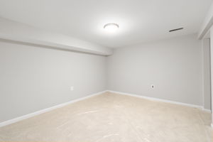 7818 Howard St, Manassas, VA 20111, US Photo 19