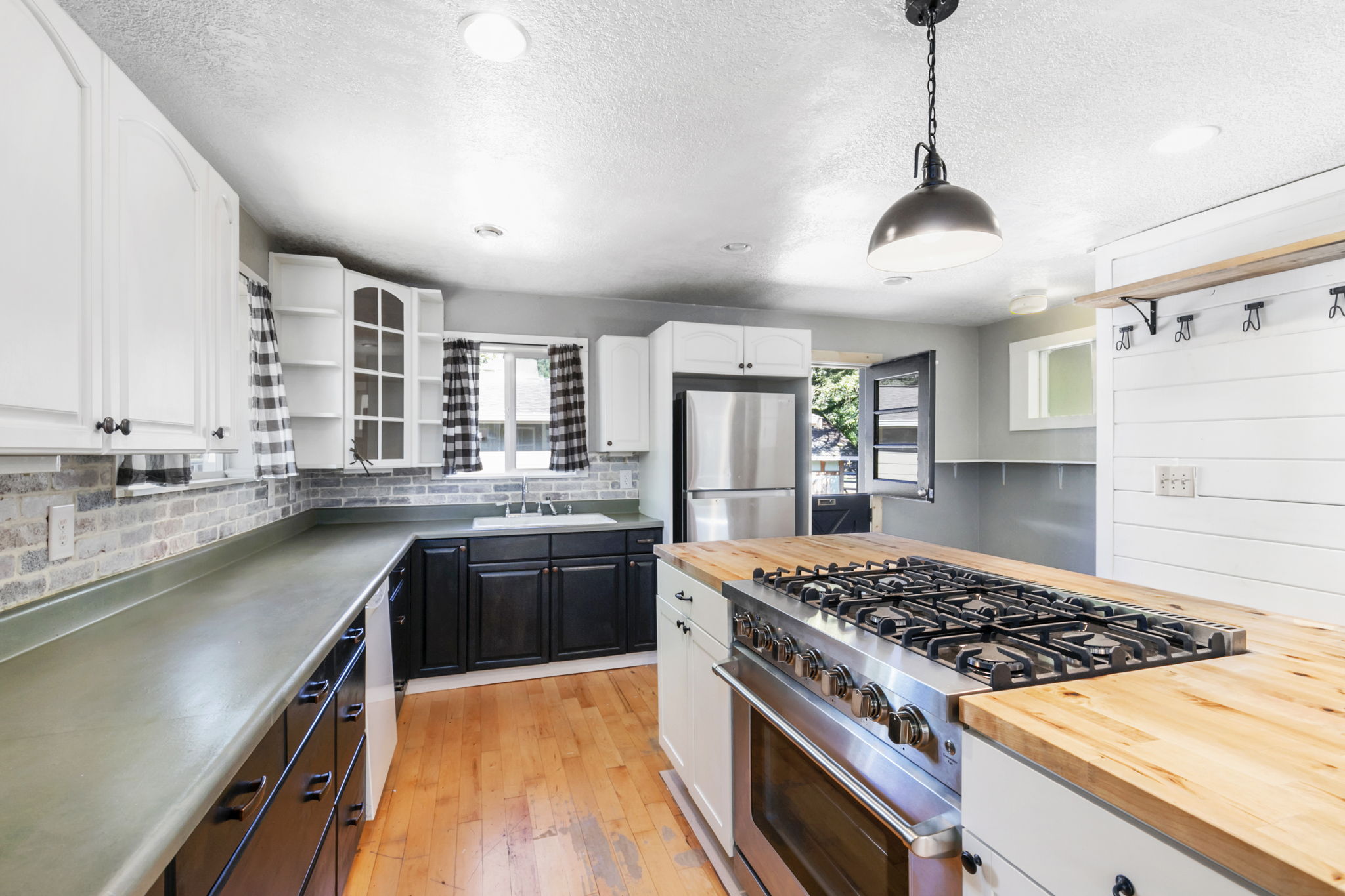 4360 Tracyton Beach Rd NW, Bremerton, WA 98310, USA Photo 10