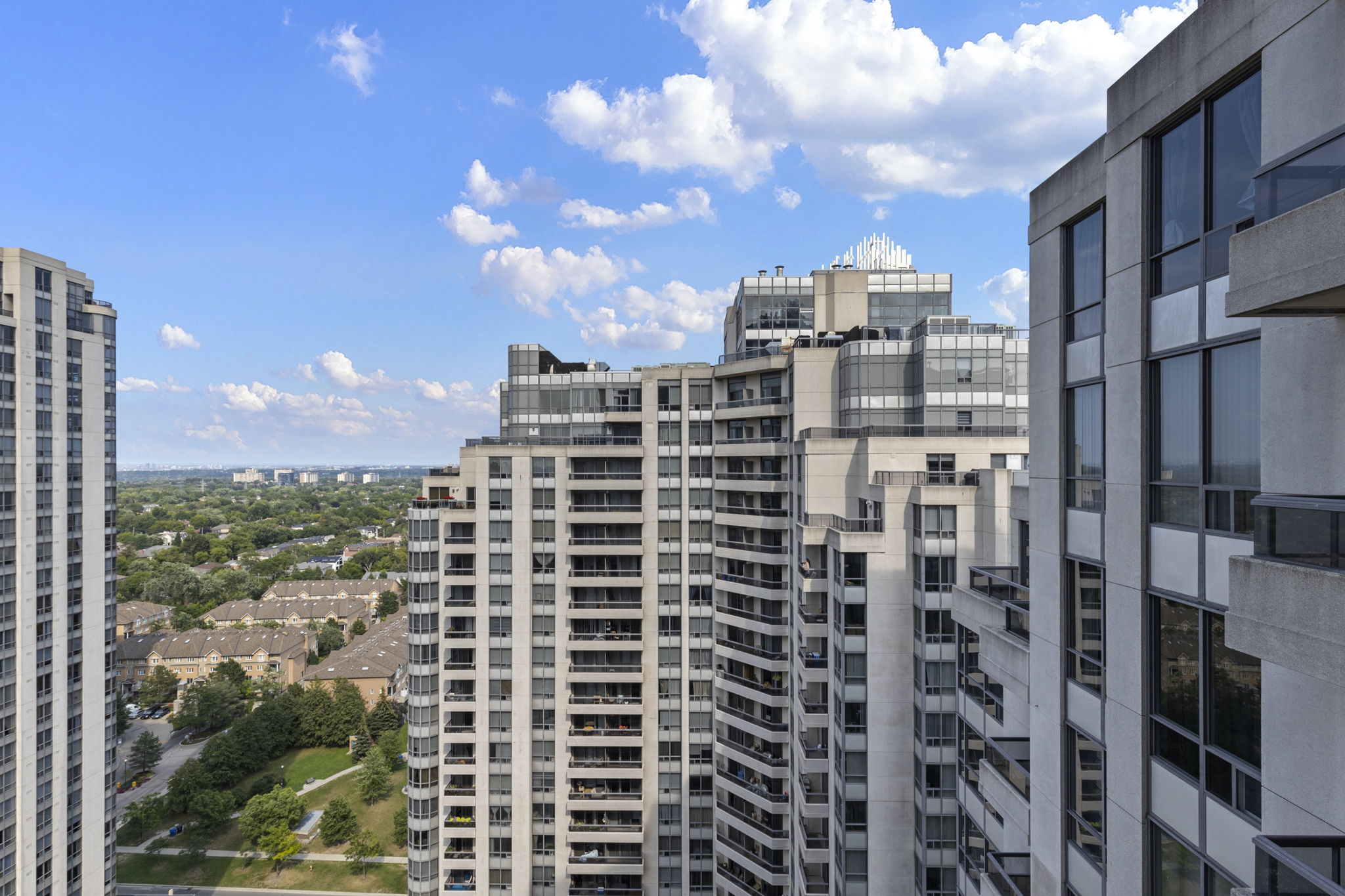 15 Northtown Way, North York, ON M2N 7A2, Canada Photo 21