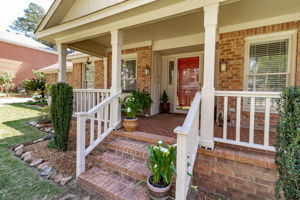 Front Porch/Entrance