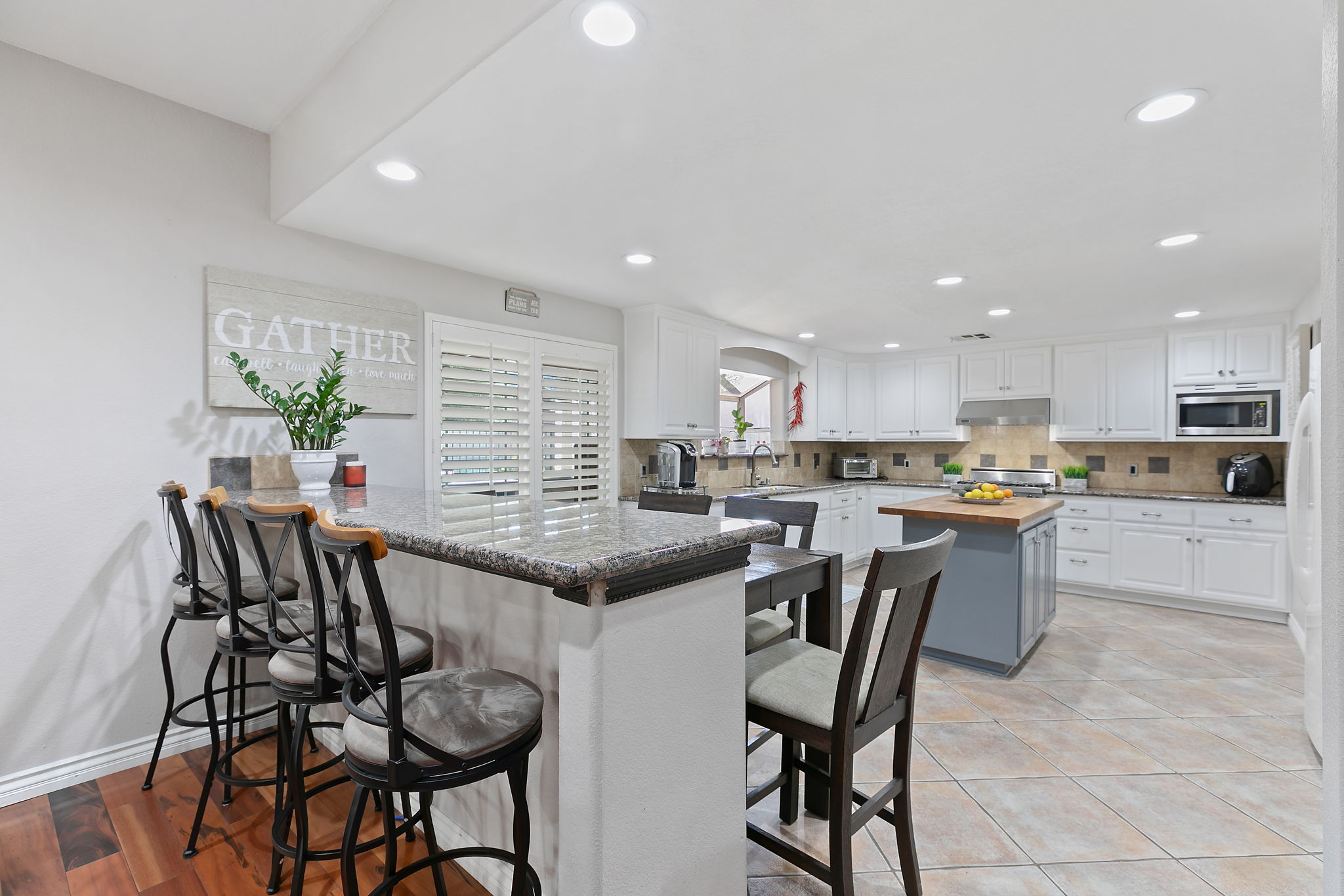 10105 1/2 La Tuna Canyon Rd, Los Angeles, CA 91352, US Photo 25