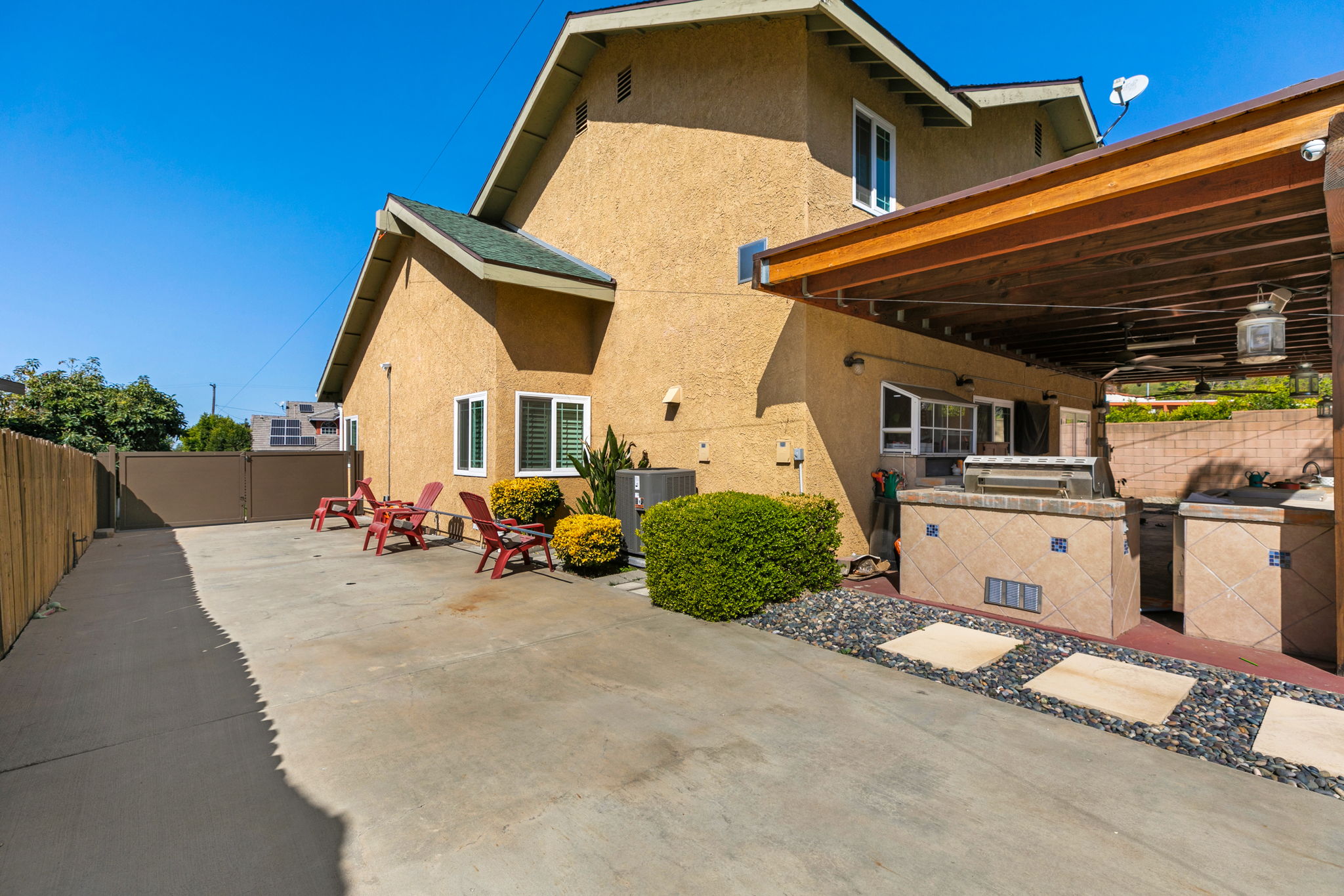 10105 1/2 La Tuna Canyon Rd, Los Angeles, CA 91352, US Photo 14