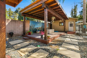 10105 1/2 La Tuna Canyon Rd, Los Angeles, CA 91352, US Photo 6