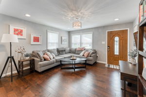 6837 Julian Ave, University City, MO 63130, USA Photo 6
