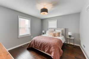 6837 Julian Ave, University City, MO 63130, USA Photo 16